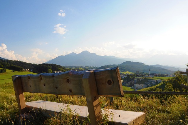 追光丨红山